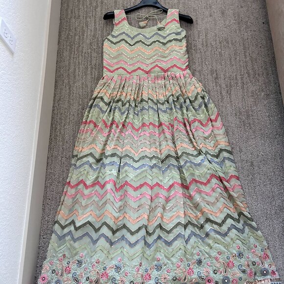 Indian Gown - Picture 1 of 9
